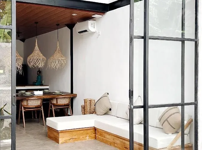 Tropicalloft With Ocean View From Rooftop -rare! * Canggu